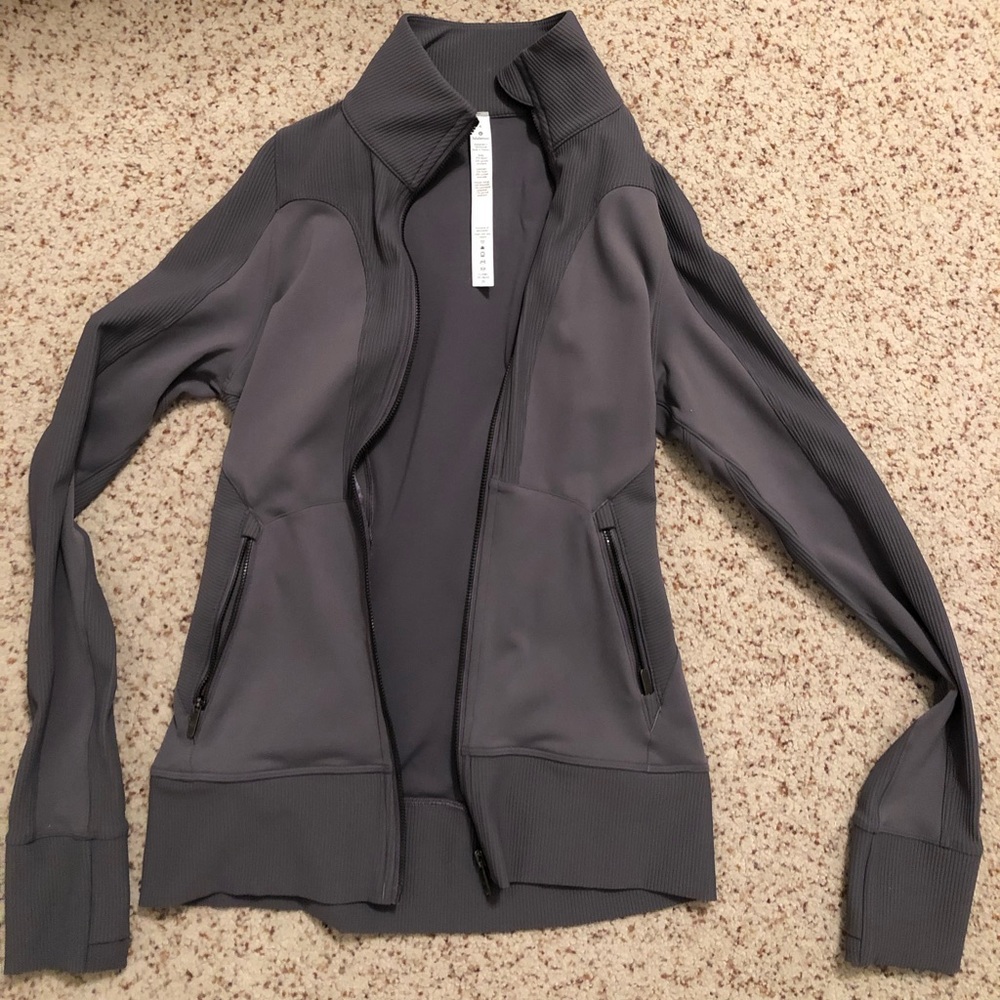 Lulu lemon size 4 workout jacket